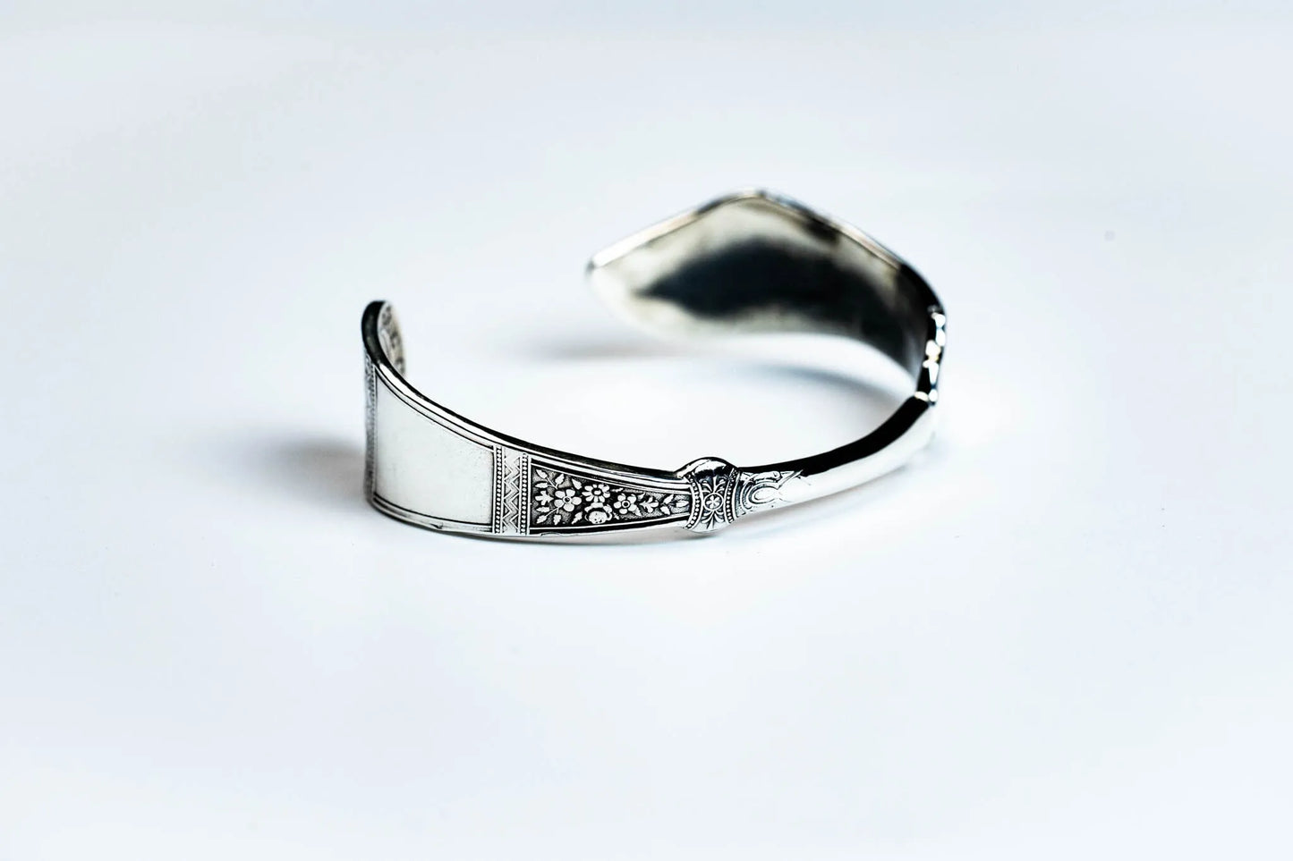 WAKAN SILVER SMITH - Cutlery Butter Knife Bangle (燻し仕上げ) - SILVER